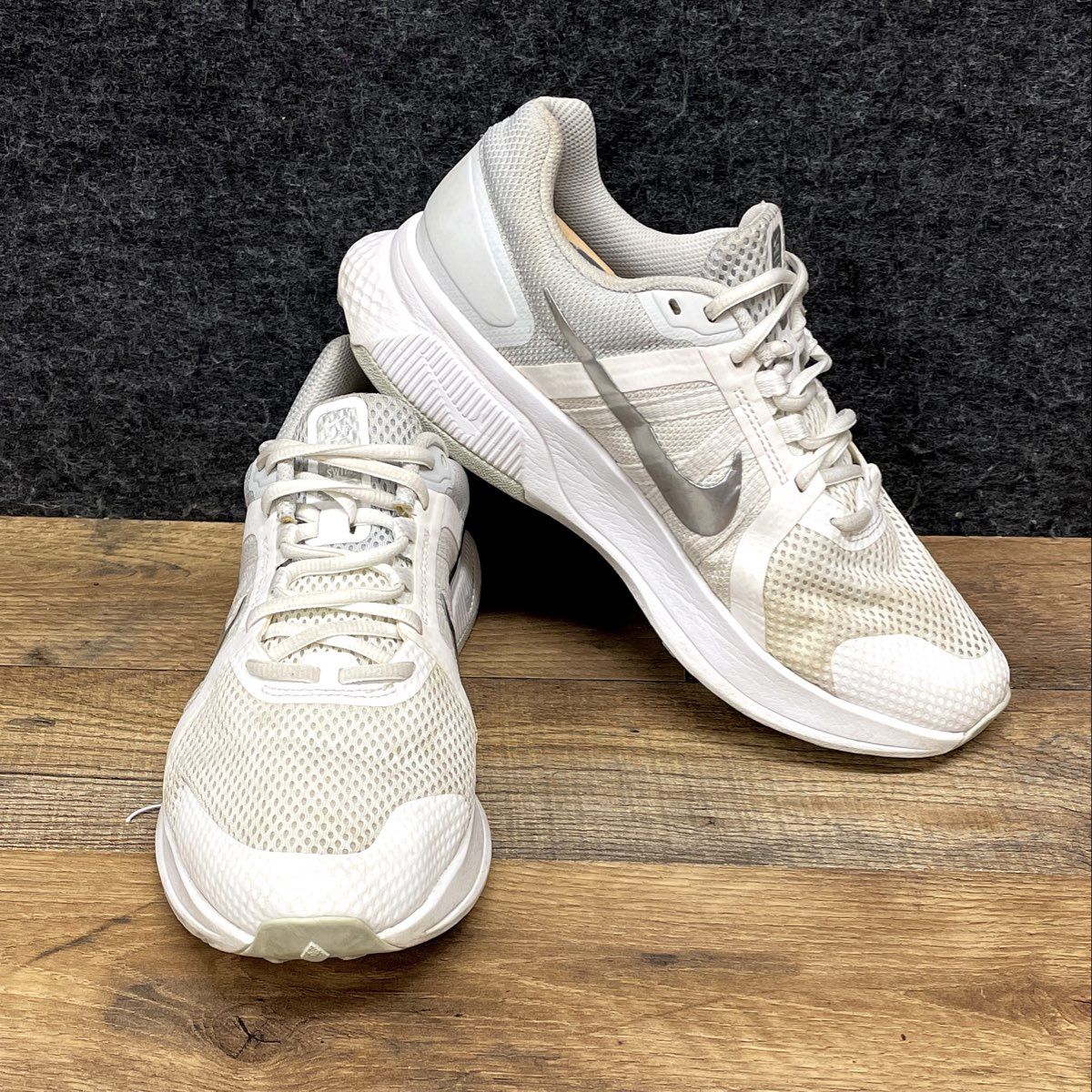 Nike Swift 2 White Metallic Silver Women's Running Shoes Size 9 CV0568-105