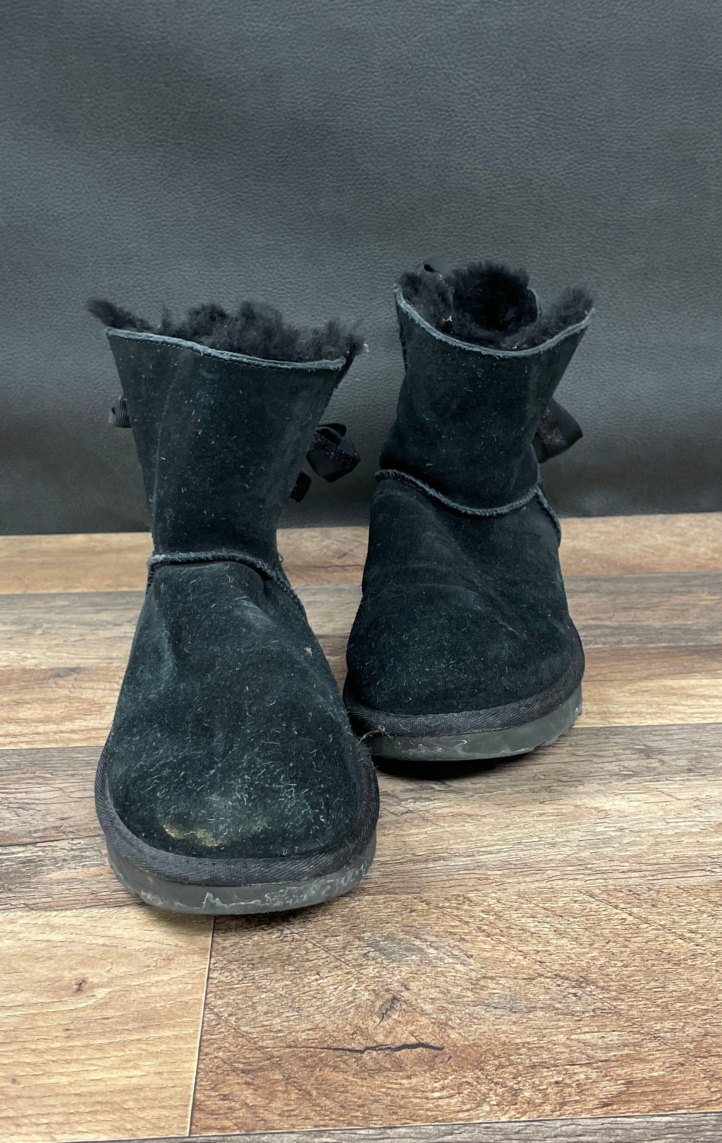 UGG Mini Bailey Bow II Black Suede Ankle Boots Women's Size 8