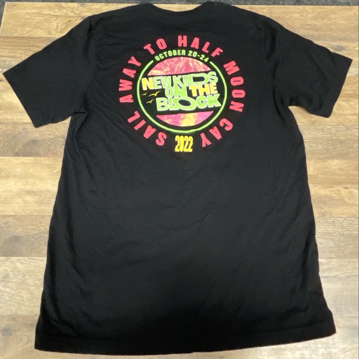 New Kids on the Block NKOTB Cruise 2022 Sail Away Half Moon Cay T-Shirt Sz L