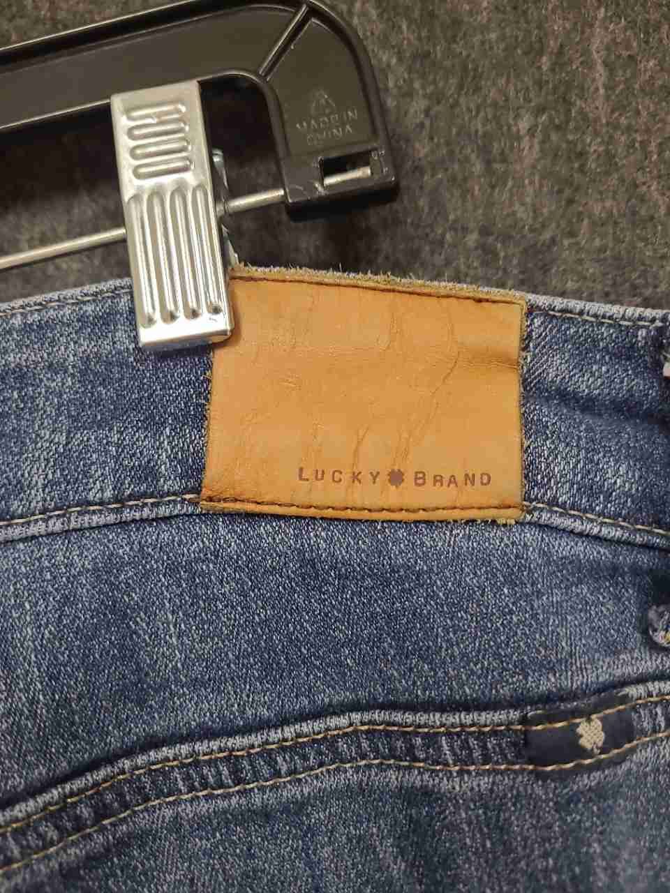 Lucky Brand Women's Emma Straight Leg Jeans Blue Medium Wash Stretch Sz 18W