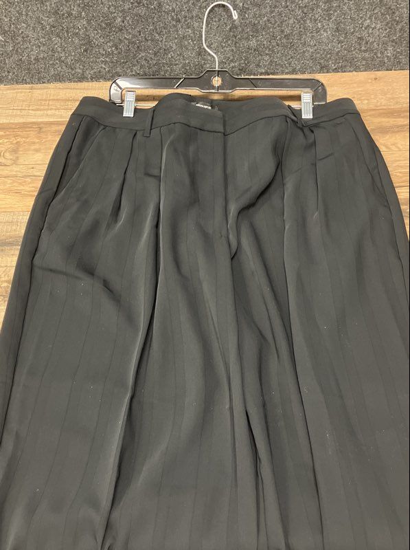 Banana Republic Women's Black Pinstripe Pleated Wide Leg Pants Sz 16 NWT