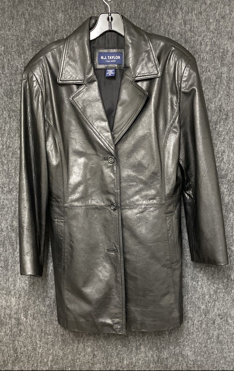 N.J. Taylor Women's Black Leather Mid-Length Button Front Car Coat Jacket Sz XL