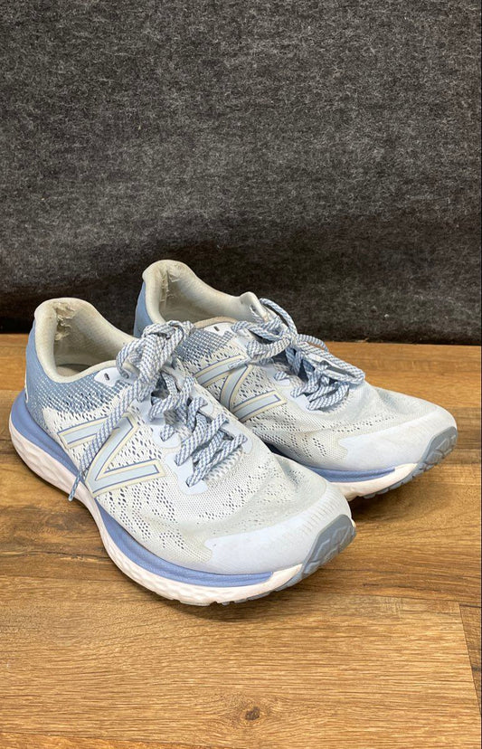New Balance Fresh Foam 680v7 Light Blue Running Sneakers Women's Size 7.5