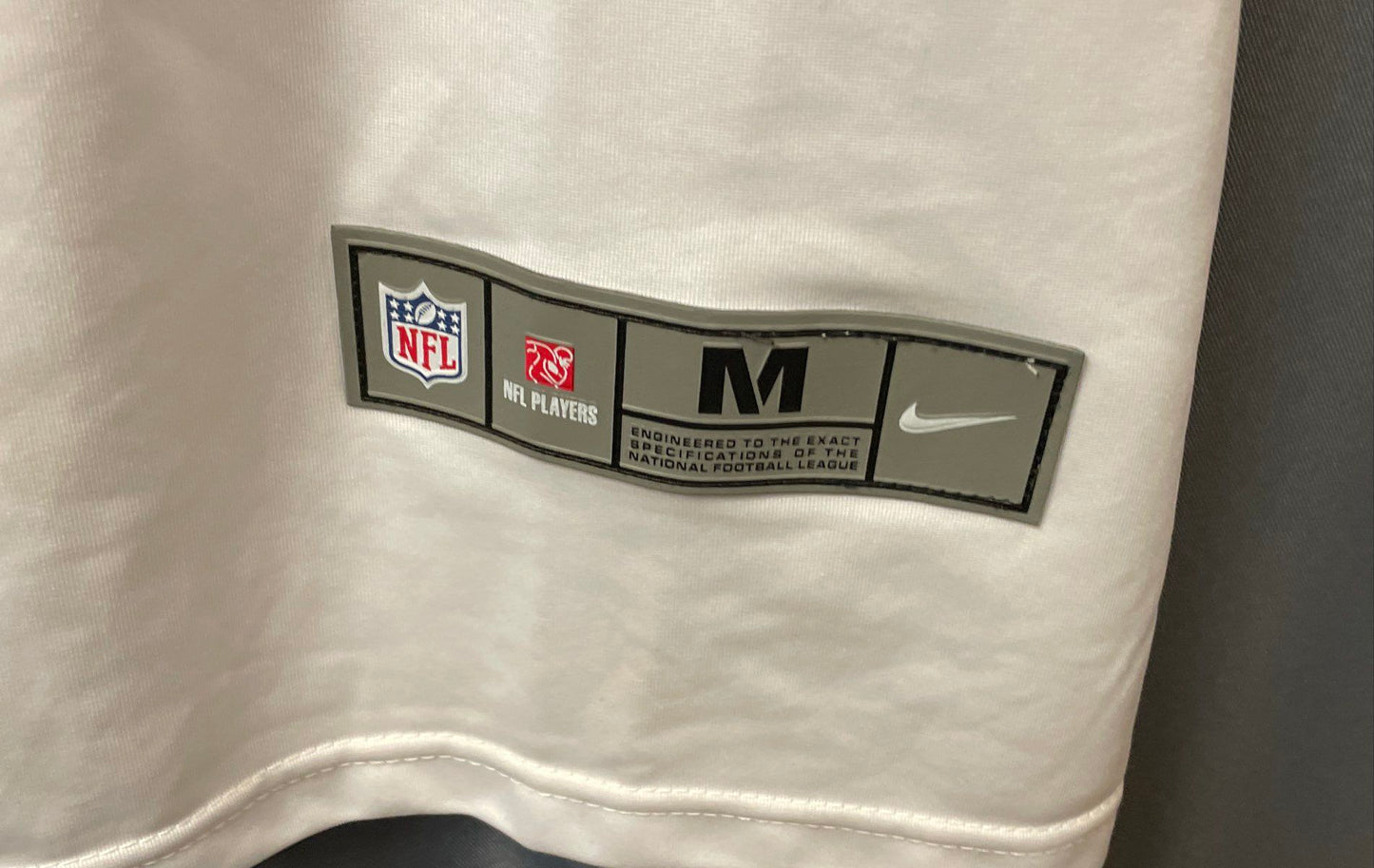Nike Men's NY Giants Daniel Jones #8 White On Field Football Jersey Size M