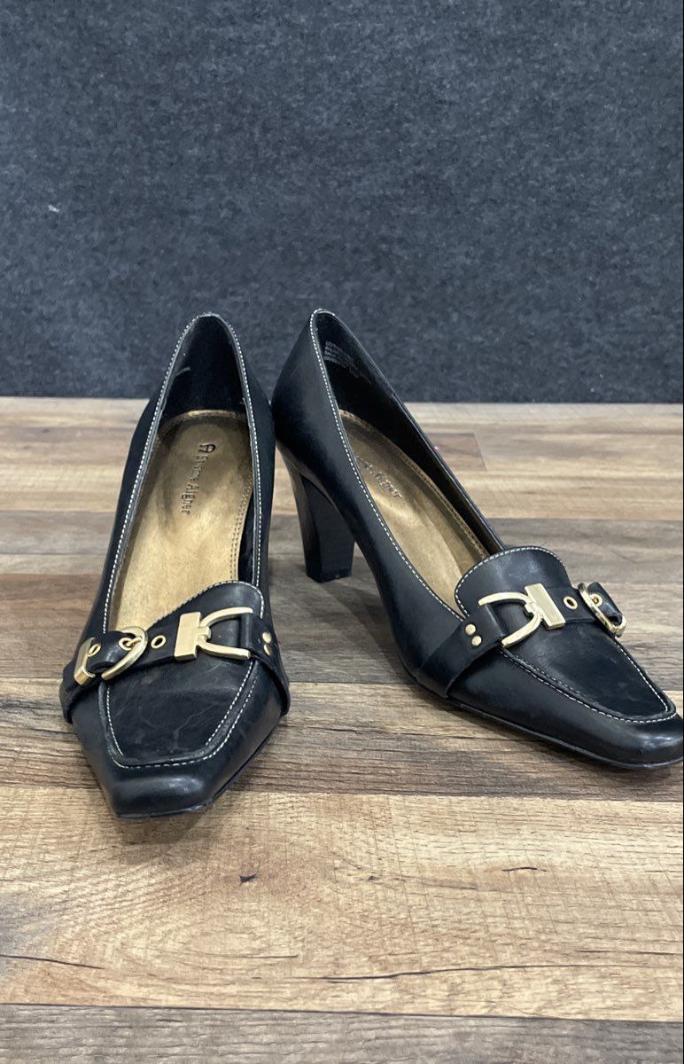 Etienne Aigner Grandiose Black Leather Gold Buckle Pointed Toe Heels Size 8.5 M
