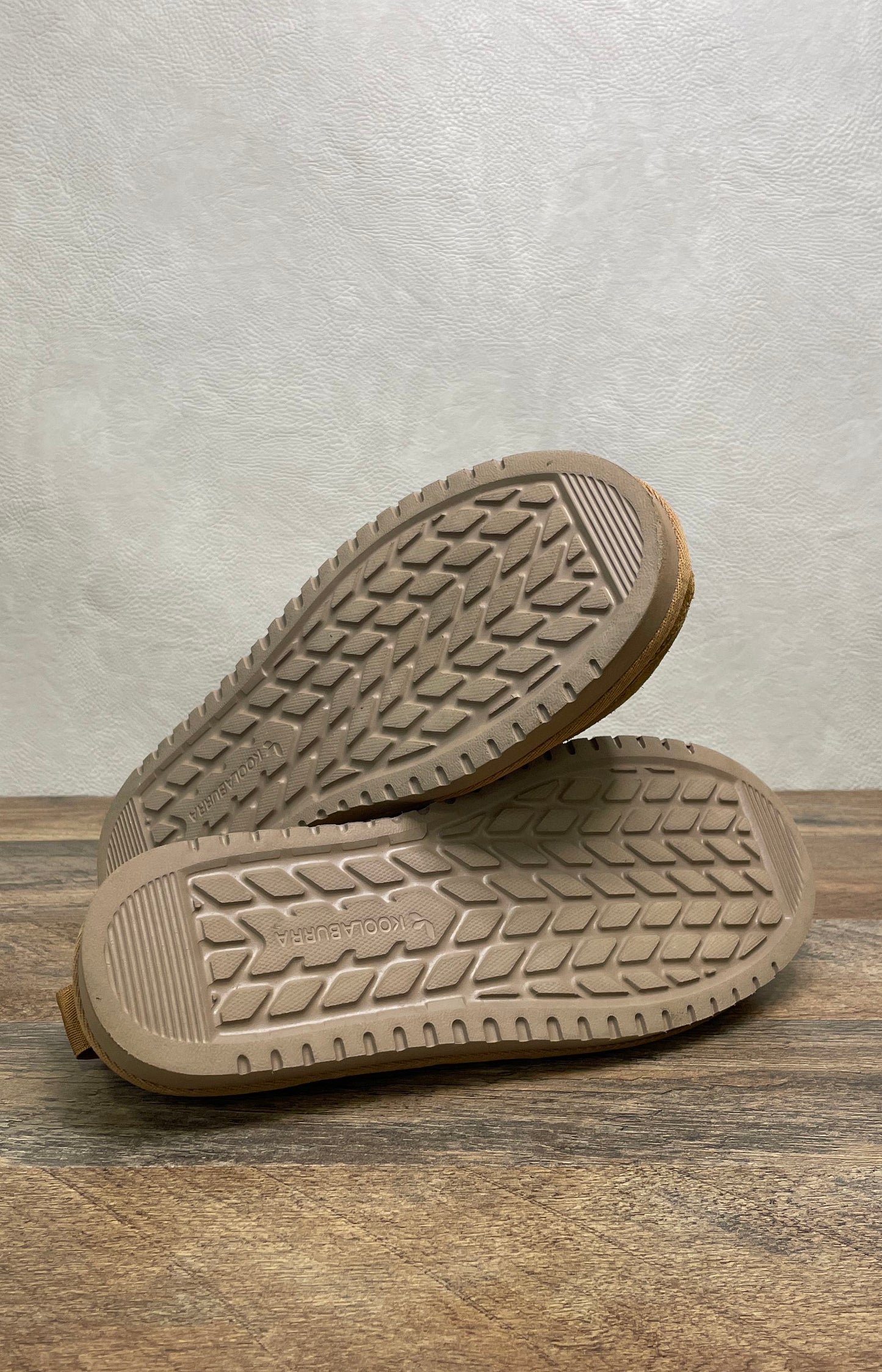 Koolaburra by UGG Burree Chestnut Suede Platform Slippers Women's Size 8