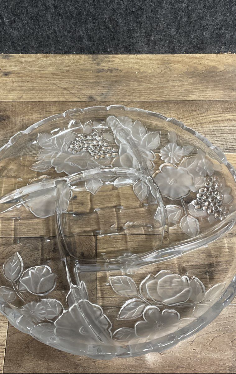 Pressed Glass Frosted Rose Floral Serving Platter & Divided Relish Tray Lot 2pc