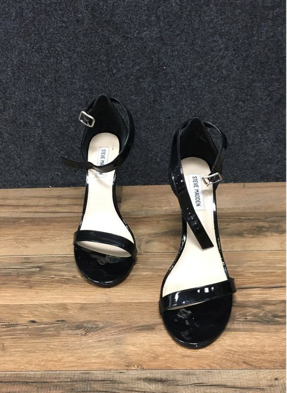 Steve Madden Realove Black Patent Ankle Strap Stiletto Heeled Sandals Size 11