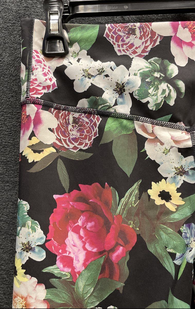 Nike Women's Dri-FIT Floral Training Leggings Black Multicolor Peony Print Sz M