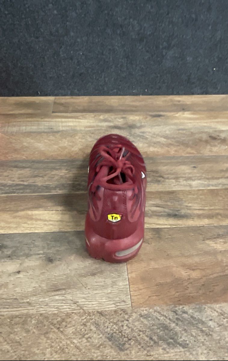 Nike Air Max Plus GS Night Maroon Running Sneakers Size 5.5Y