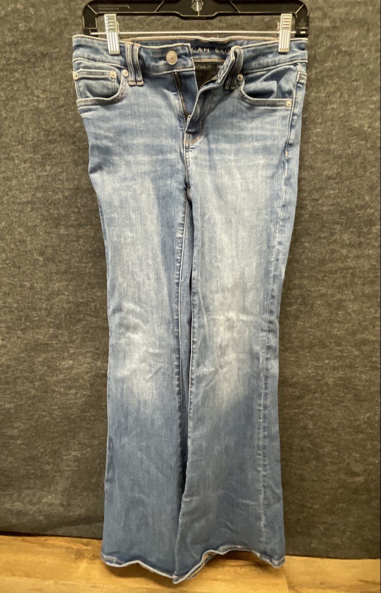 American Eagle Women's Next Level Stretch Bootcut Jeans Blue Flap Pocket Sz 2