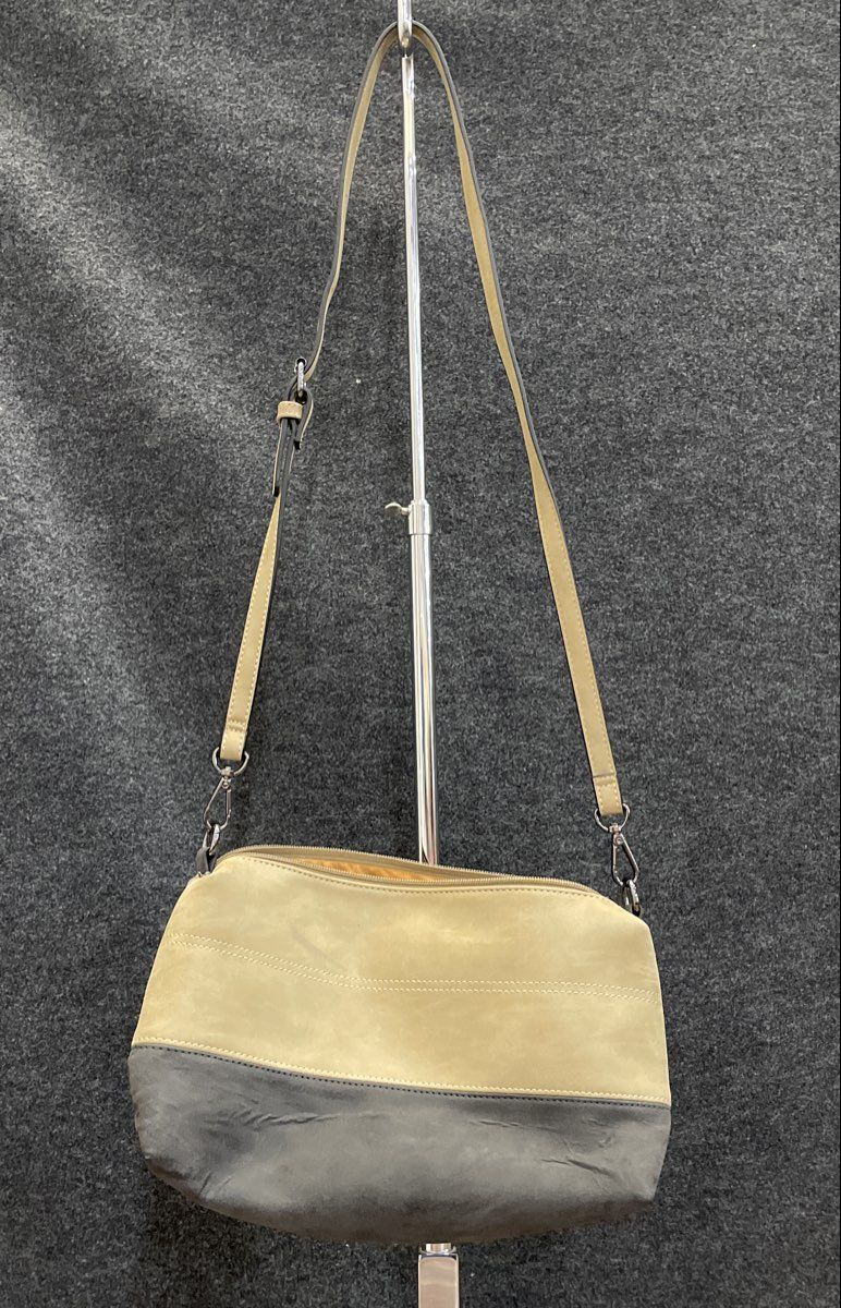 Sydney Love Cream Black Leather Crossbody Bag Handbag Gunmetal Hardware