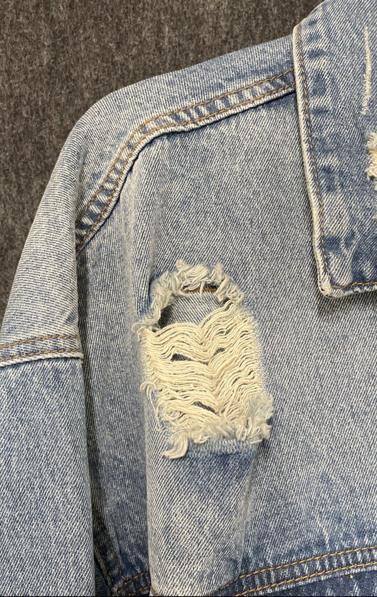 Fashion Nova Women's Drop The Bass Distressed Denim Jacket Light Wash XL