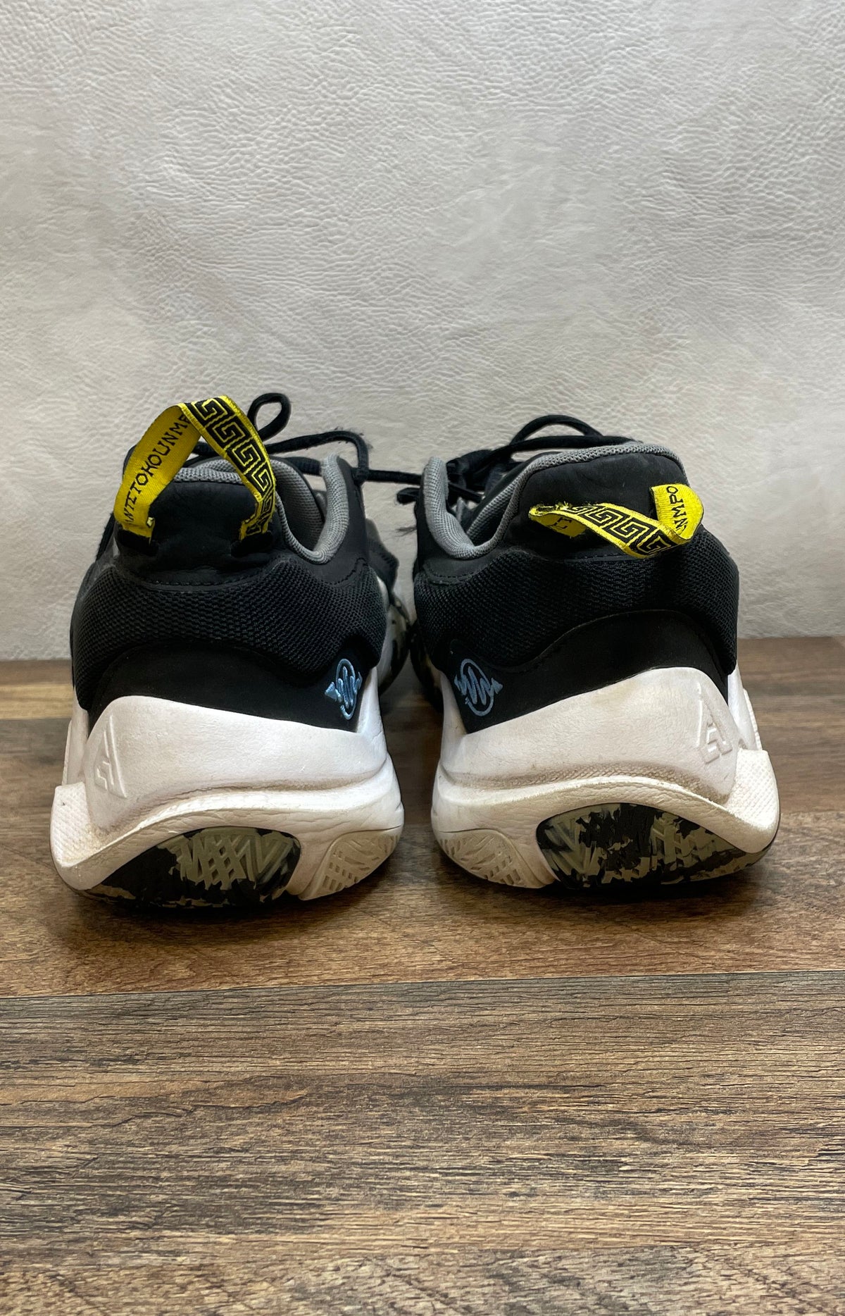 Nike Giannis Immortality 2 Black White University Gold Basketball Shoes Size 13