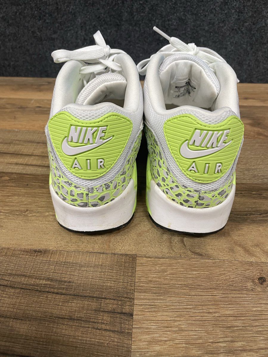 Nike Air Max 90 Premium White Ghost Green Black Women's Size 11