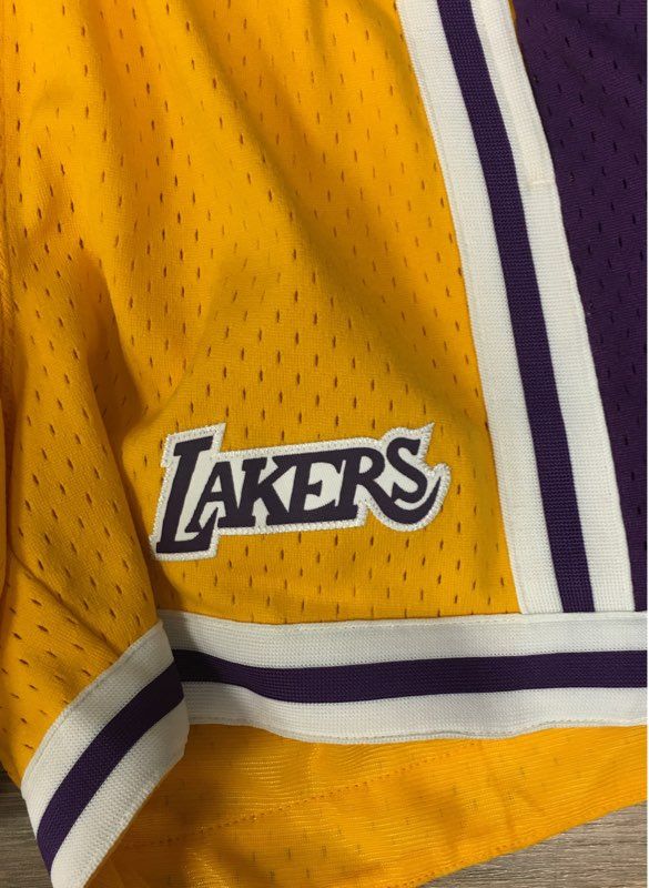 Mitchell & Ness Men's Los Angeles Lakers Hardwood Classics Mesh Shorts Gold Sz S