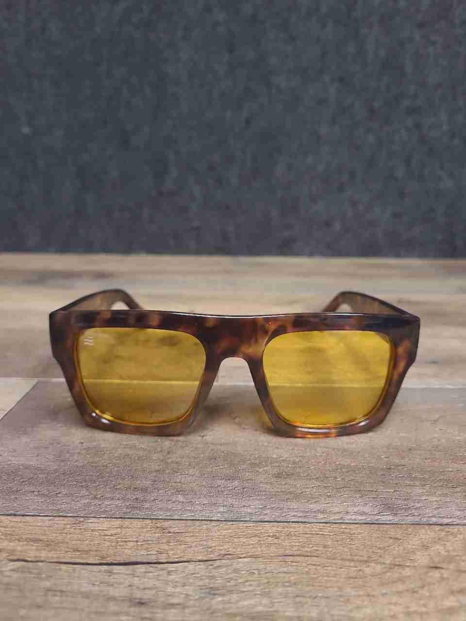 Neven Unisex Amar RG Sunglasses Tortoise Shell Yellow Lens Square New Box