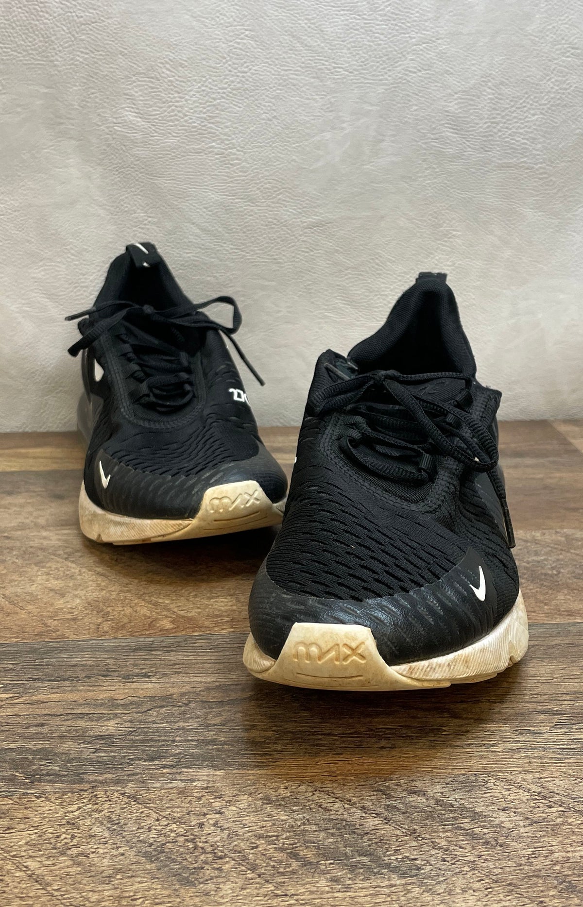 Nike Air Max 270 Black White Red Lifestyle Running Sneakers Men's Size 10