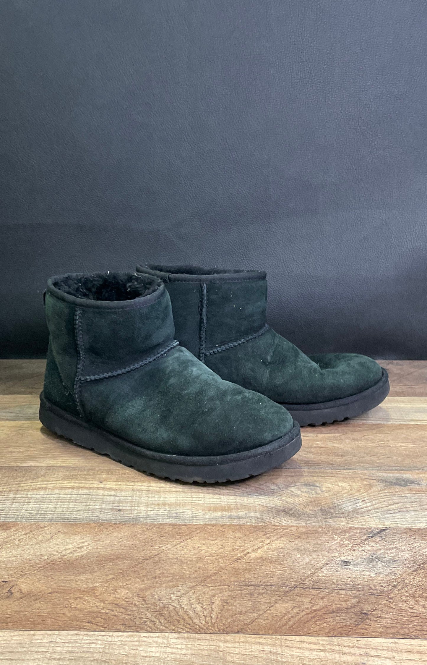 UGG Classic Mini II Black Suede Sheepskin Ankle Boots Women's Size 10