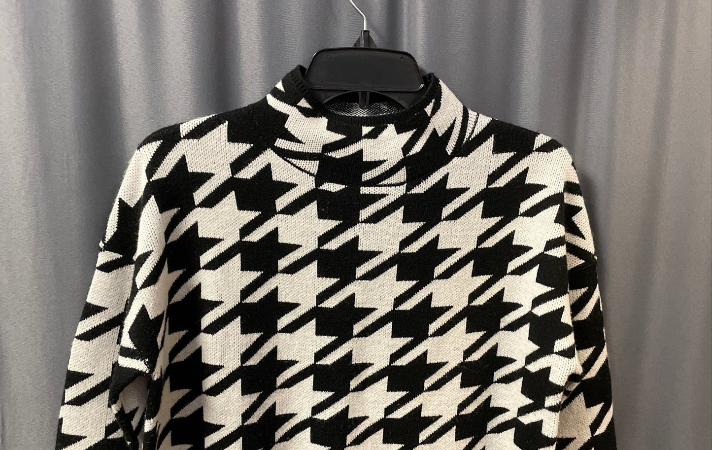 Philosophy Republic Clothing Women's Black White Houndstooth Mock Neck Sweater S