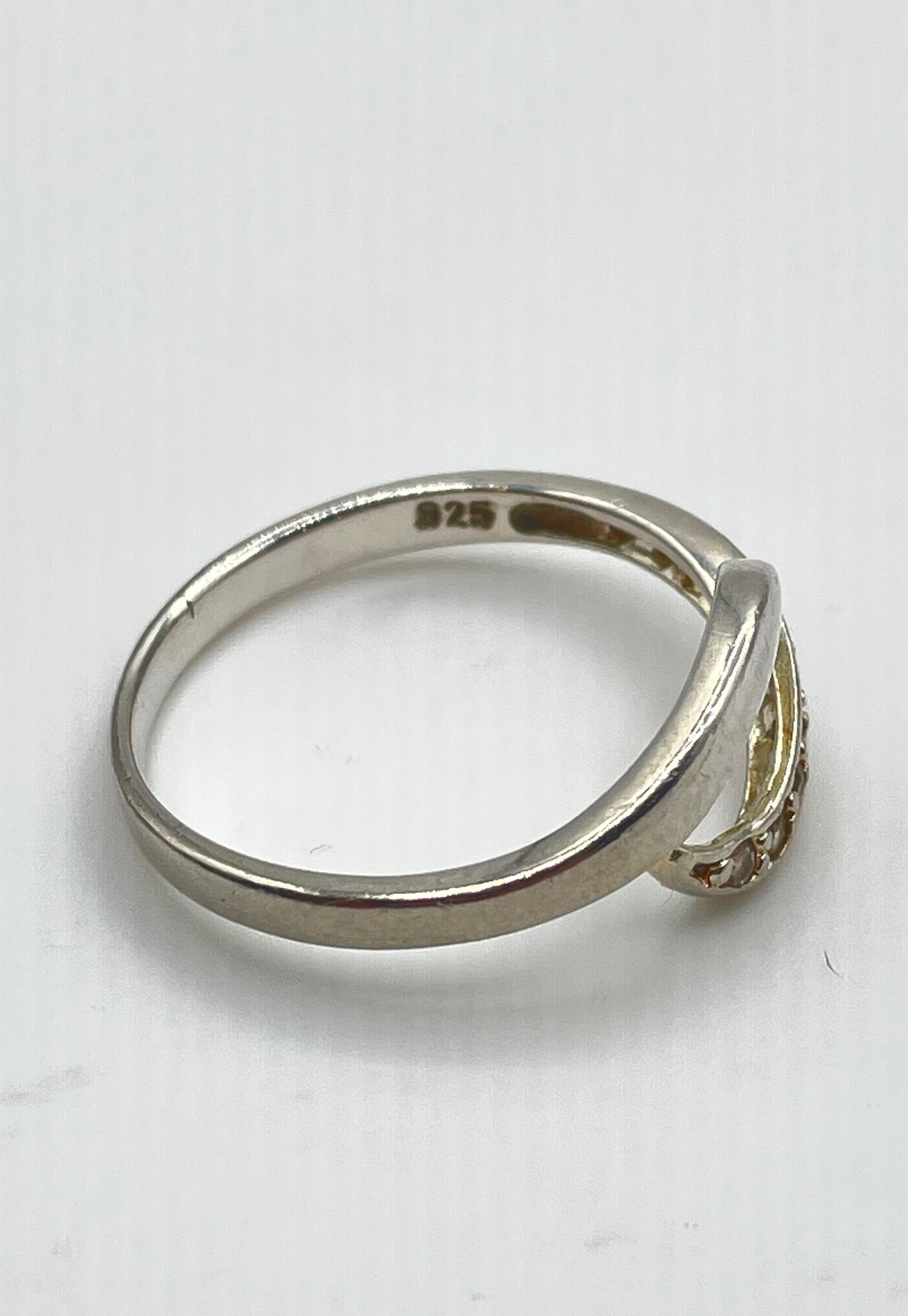 925 Sterling Silver Moissanite Accents Wavy Band Ring 1.7g