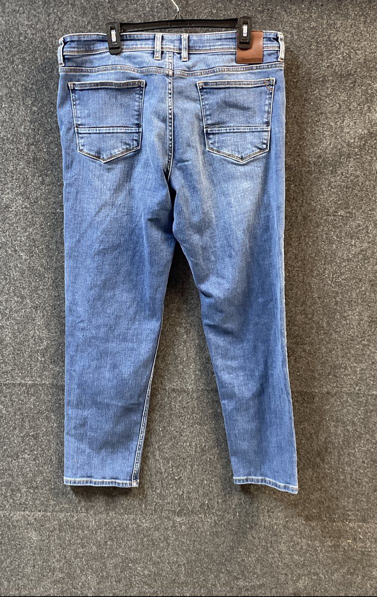 Tommy Bahama Men's Jeans Blue Medium Wash Cotton Blend Straight Leg Sz 36x32