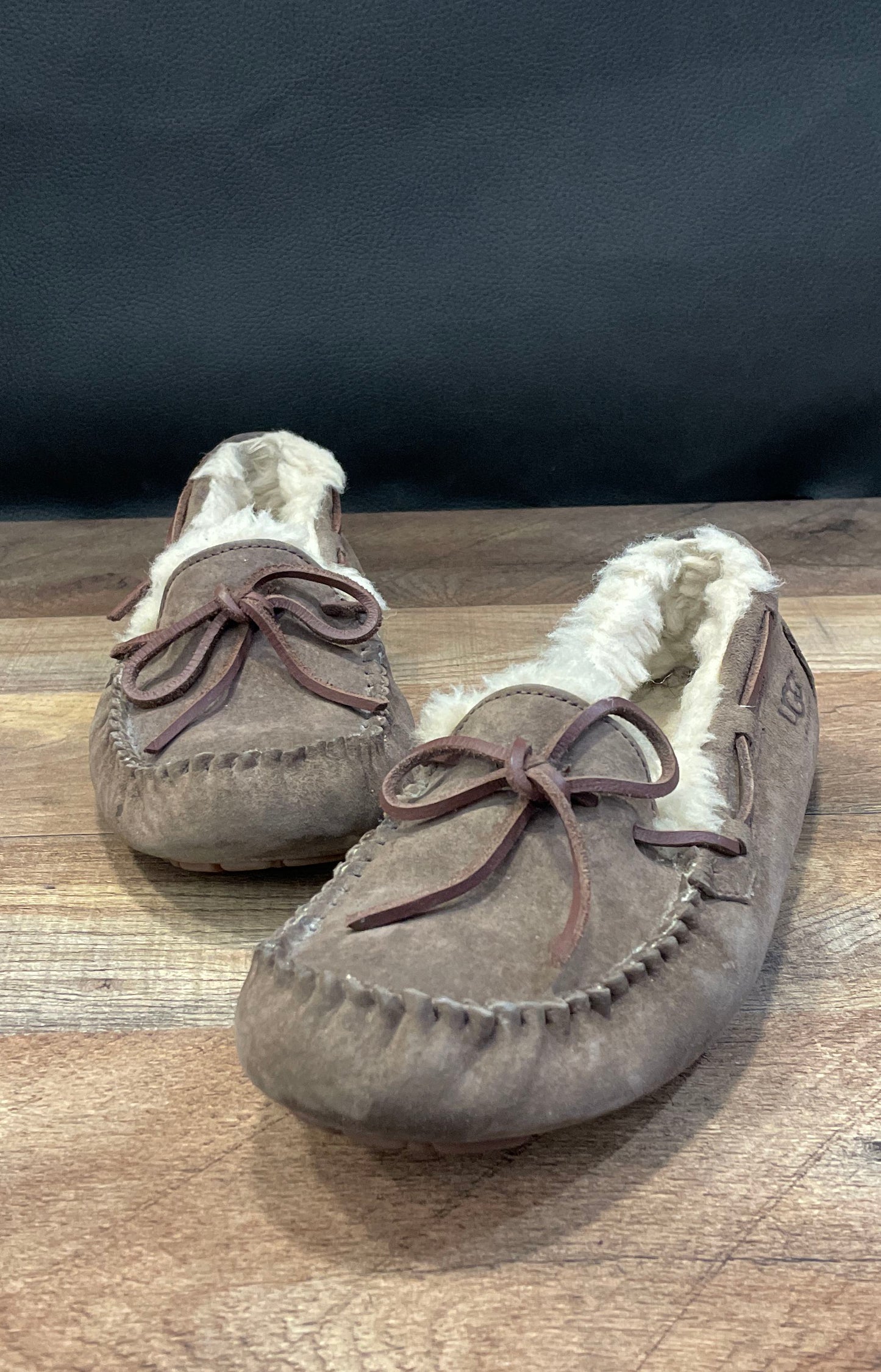 Ugg Dakota Espresso Brown Suede Moccasin Slippers Women's Size 7