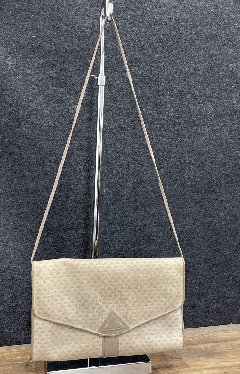Vintage 1980s Liz Claiborne Cream Triangle Pattern Crossbody Shoulder Bag
