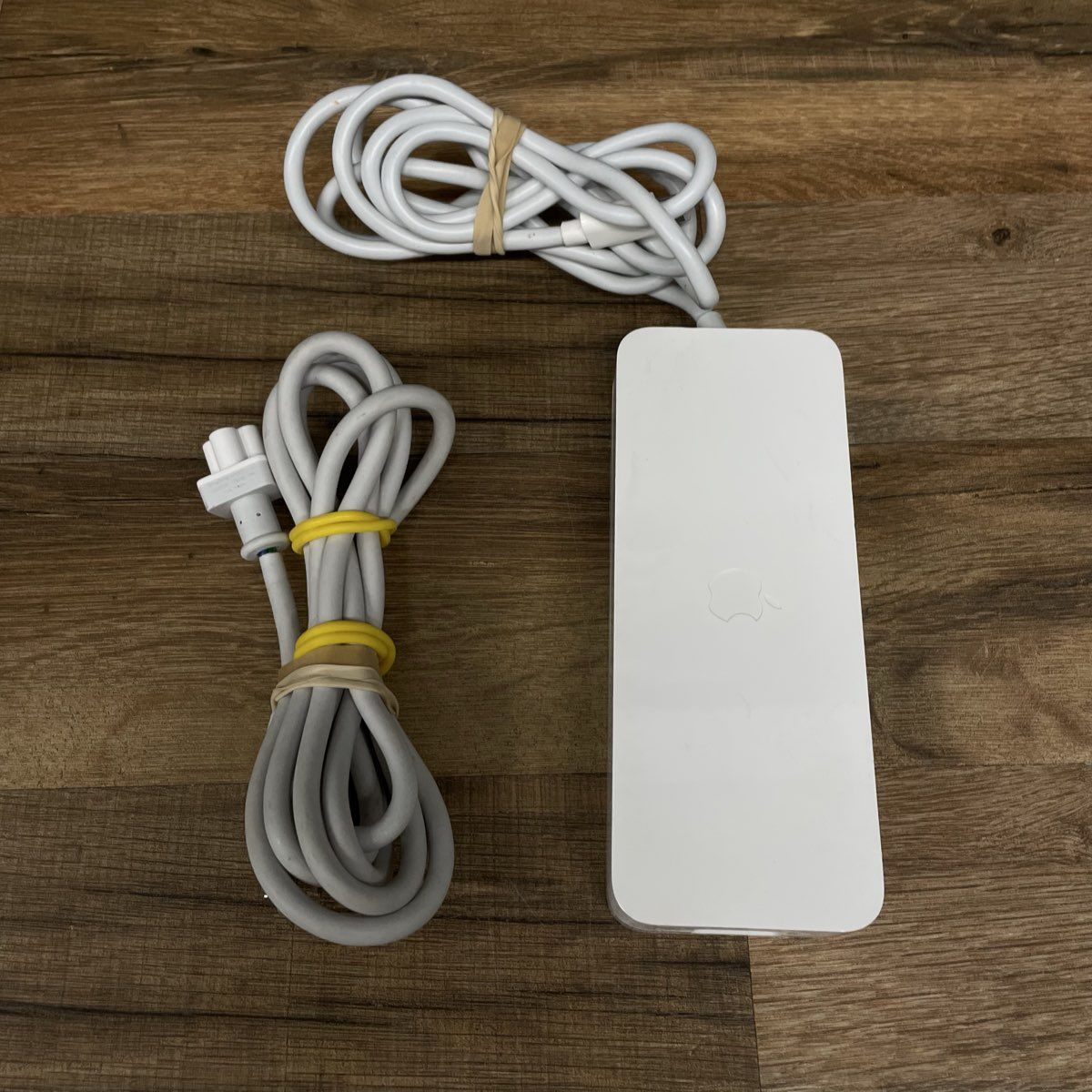 Genuine OEM Apple A1188 Mac mini 110W 18.5V 6A AC Power Adapter Supply
