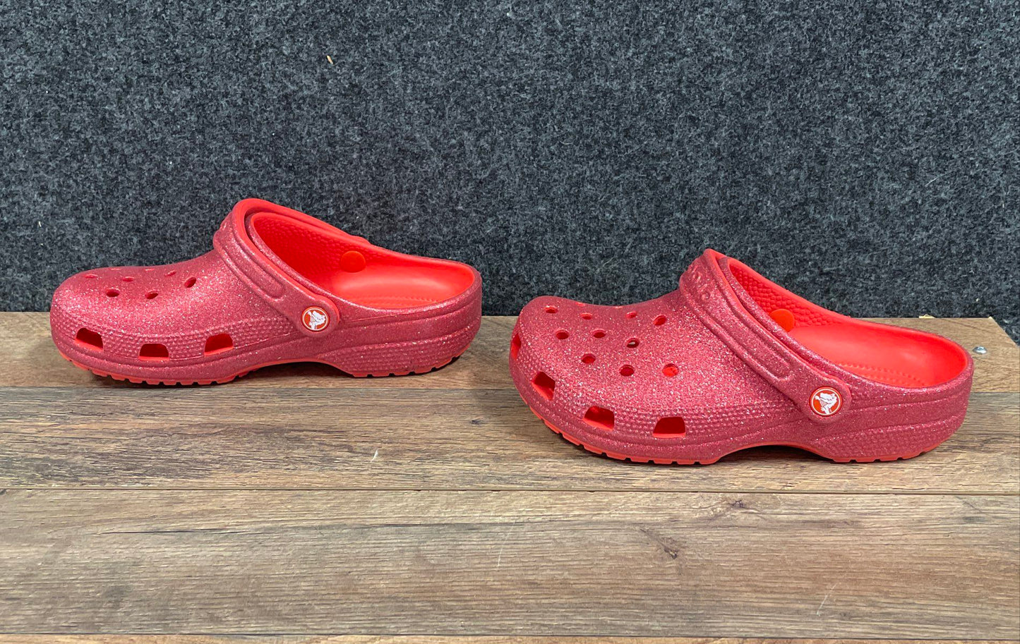 Crocs Classic Clog Red Glitter Sparkling Slip On Shoes Men's 5 Women's 7