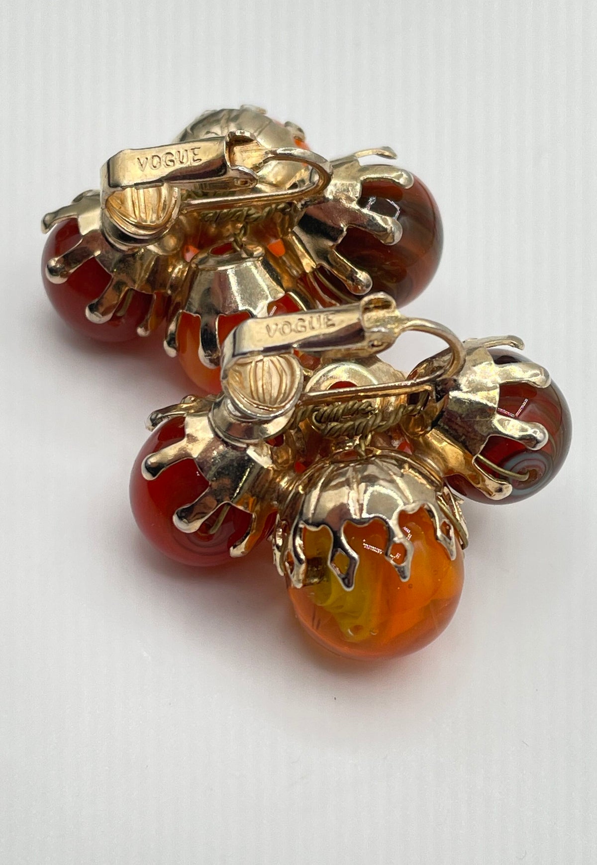Vintage Vogue Gold Tone Mixed Metal Swirl Glass Bead Clip-On Earrings 22g *NPM*