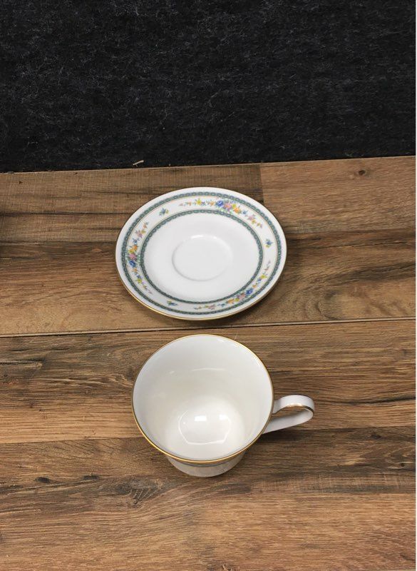 Lot of 5 Noritake Amenity 7228 Footed Cups & Saucers