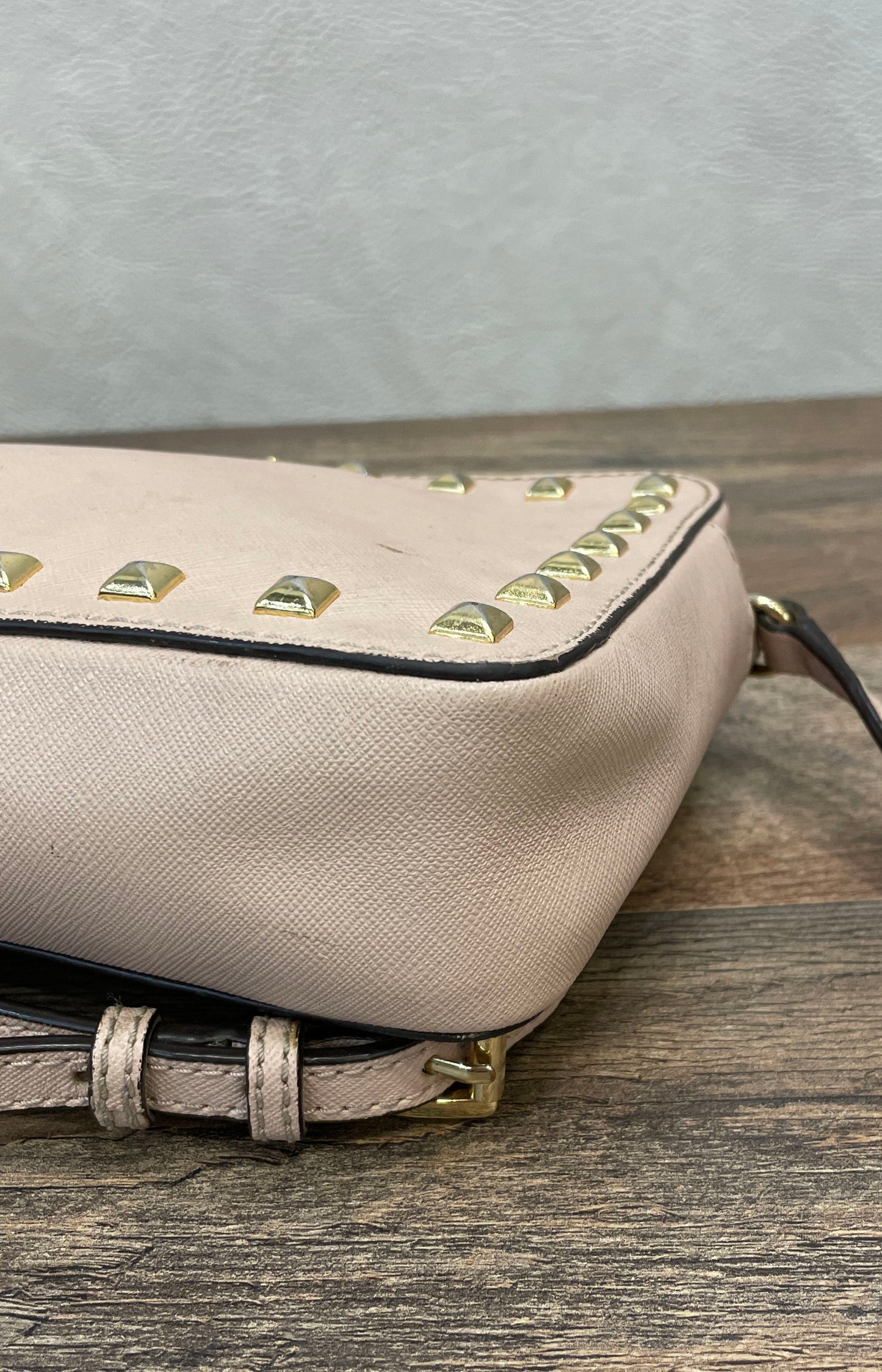 Michael Kors Blush Pink Studded Saffiano Leather Jet Set Crossbody Bag Gold