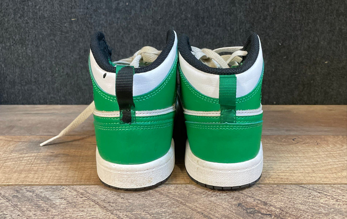 Nike Air Jordan 1 Mid Green White Kids Sneakers Size 2Y