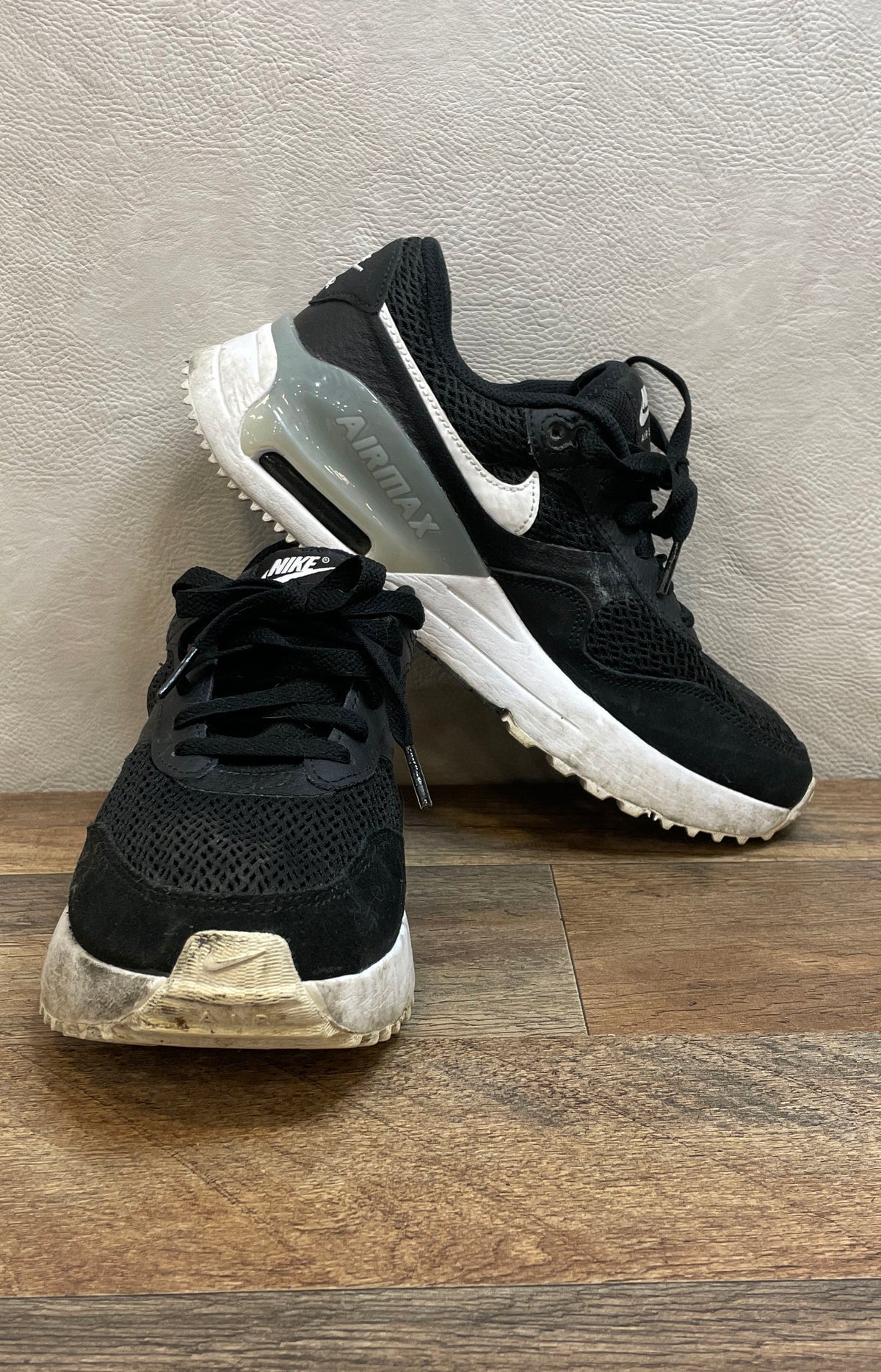 Nike Air Max Motif Black White Running Sneakers Women's Size 7.5