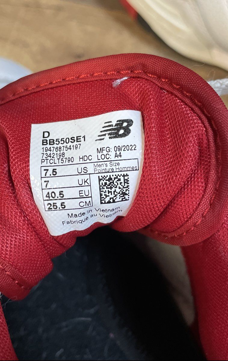New Balance 550 White Red Black Leather Basketball Sneakers Size 7.5