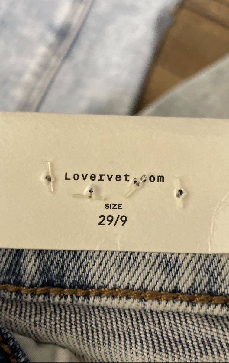 Lovervet by VERVET Women's Light Acid Wash Mid Rise Straight Leg Jeans NWT Sz 29