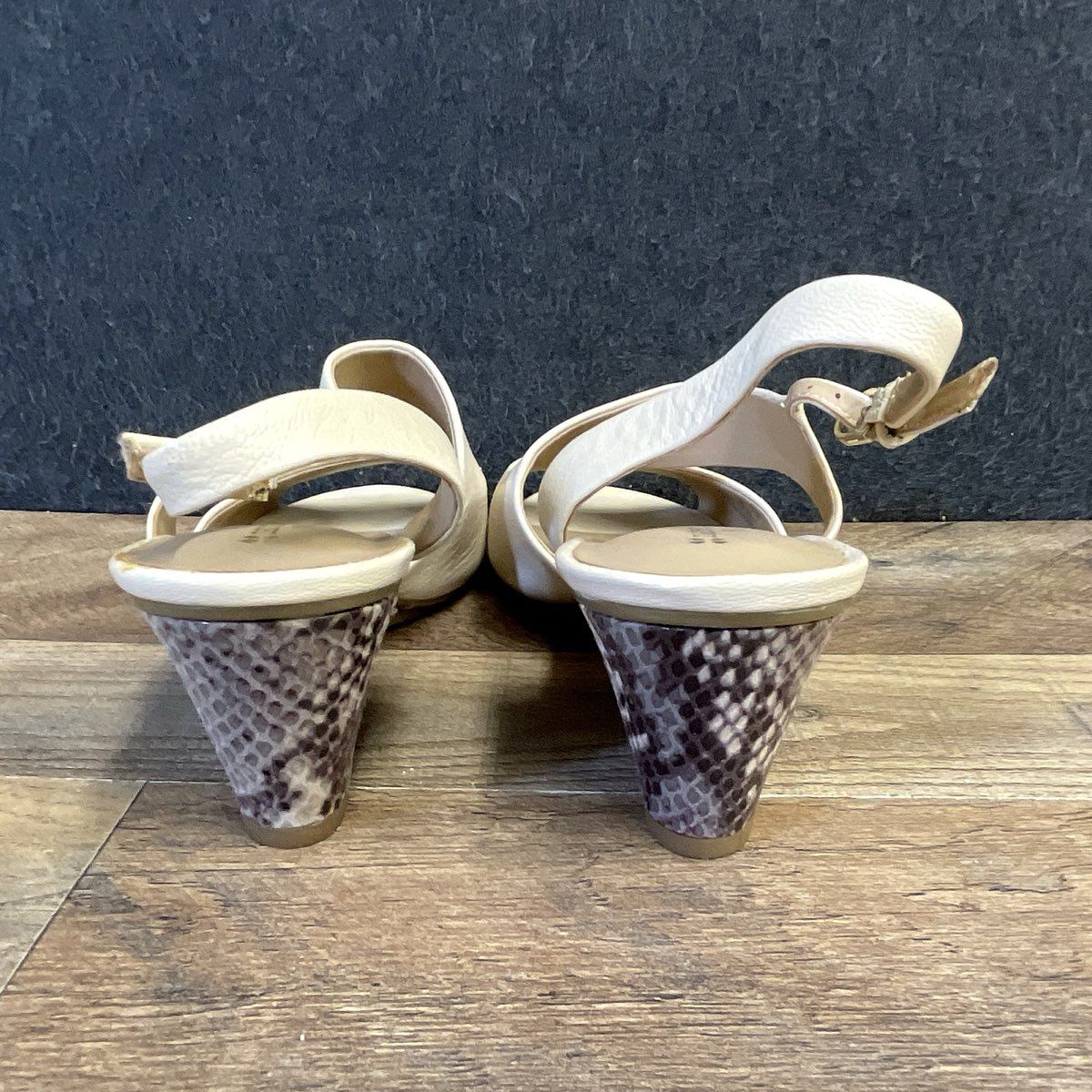 Naturalizer N5 Comfort Cream Leather Snakeskin Wedge Slingback Sandals Size 9