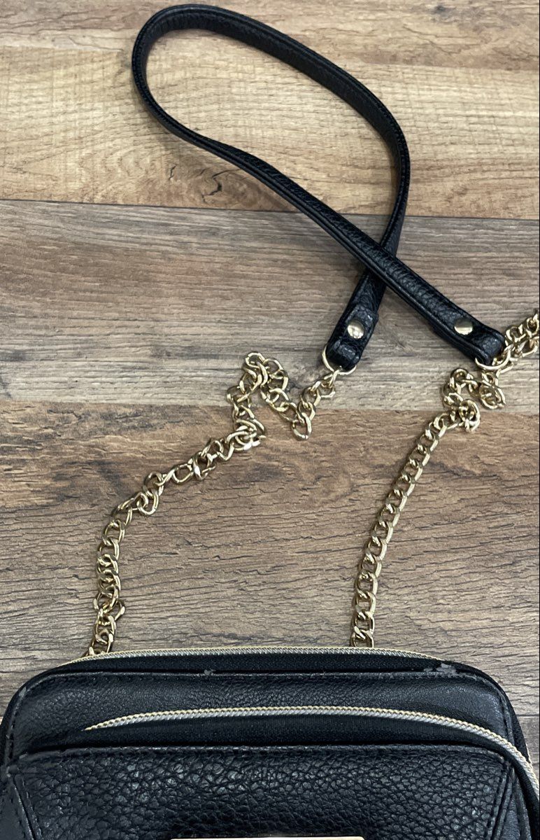 Kenneth Cole Reaction Black Leather Crossbody Coin Purse Gold Hardware