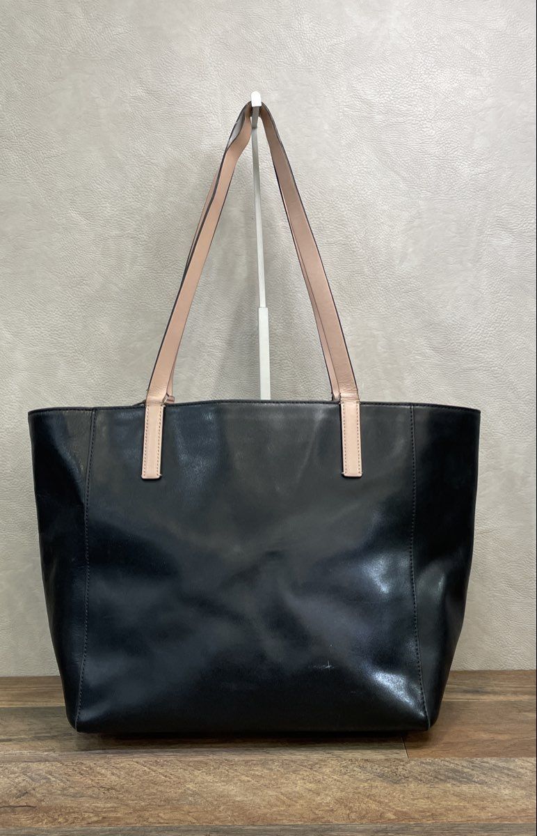 Kate Spade Black and Pink Leather Tote Bag with Daisy Flower Charm