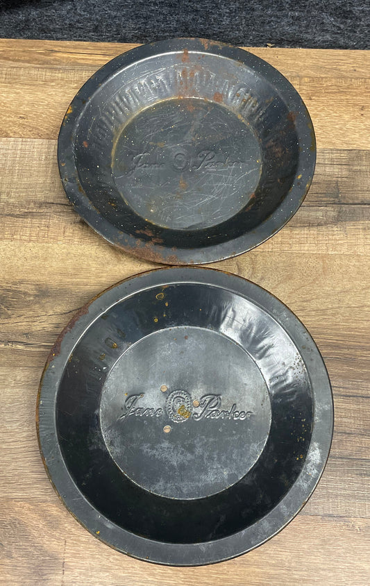 Set of 4 Vintage Tin Tart Pans