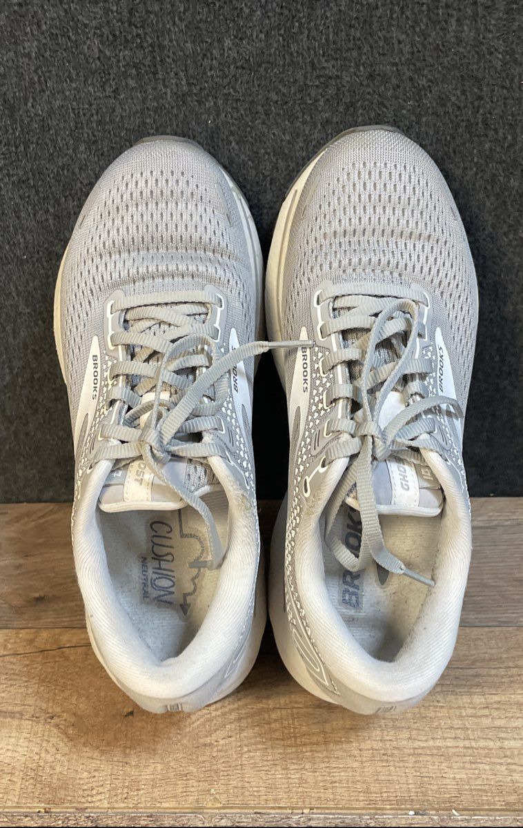 Brooks Ghost 14 Gray/White Neutral Running Shoes Size 8