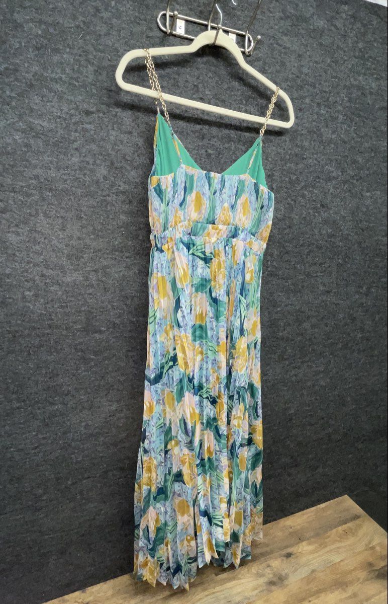 ASTR the Label Women's Floral Pleated Maxi Dress Chain Straps Size M