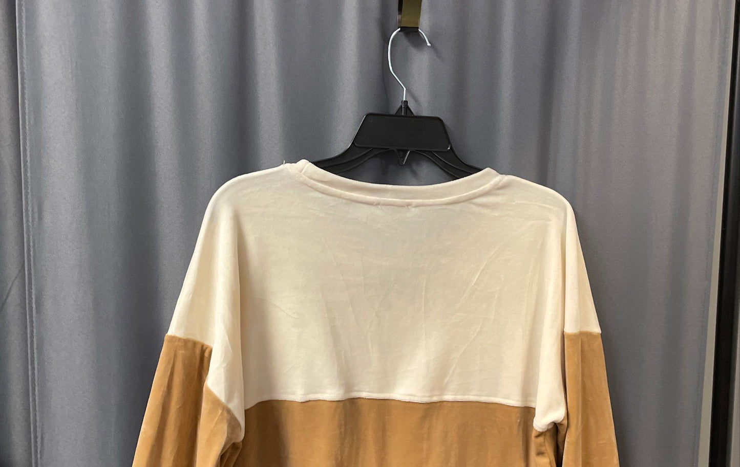 Wonderly Women's Velour Colorblock Top Cream Tan Black Long Sleeve Size Large