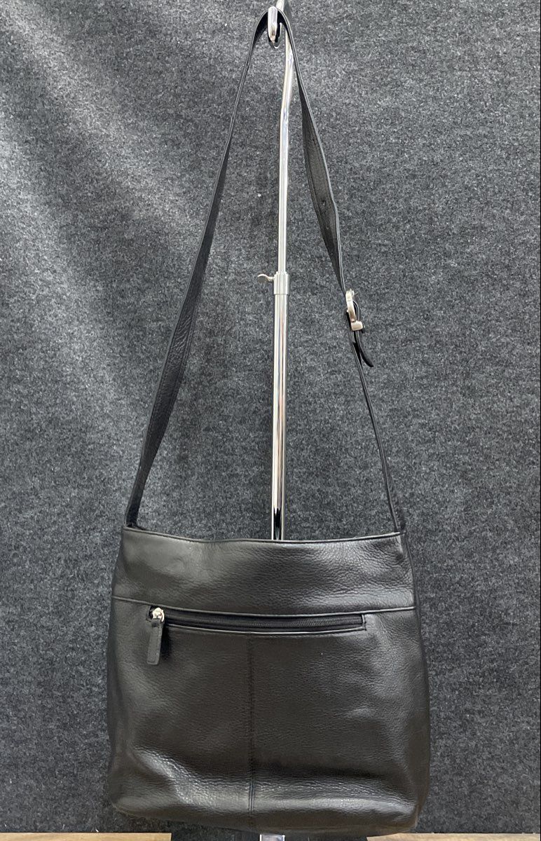 Stone Mountain Black Pebbled Leather Crossbody Bag Purse Silver-Tone Hardware