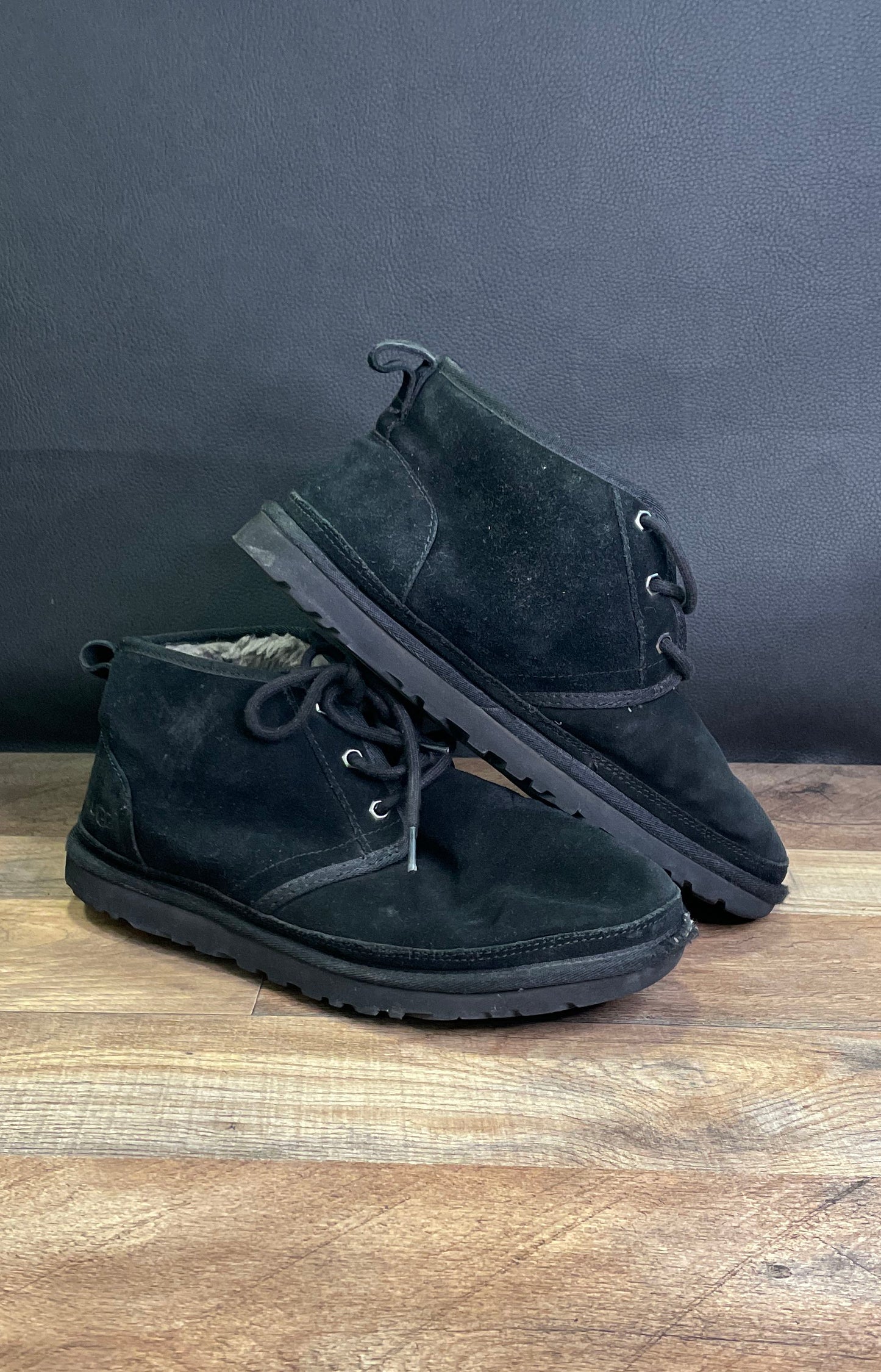 UGG Neumel 3236 Black Suede Sheepskin Lined Chukka Boots Men's Size 10