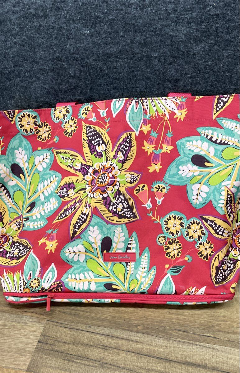Vera Bradley Red Floral Beach Tote Bag Zipper Bottom Shoe Compartment Large