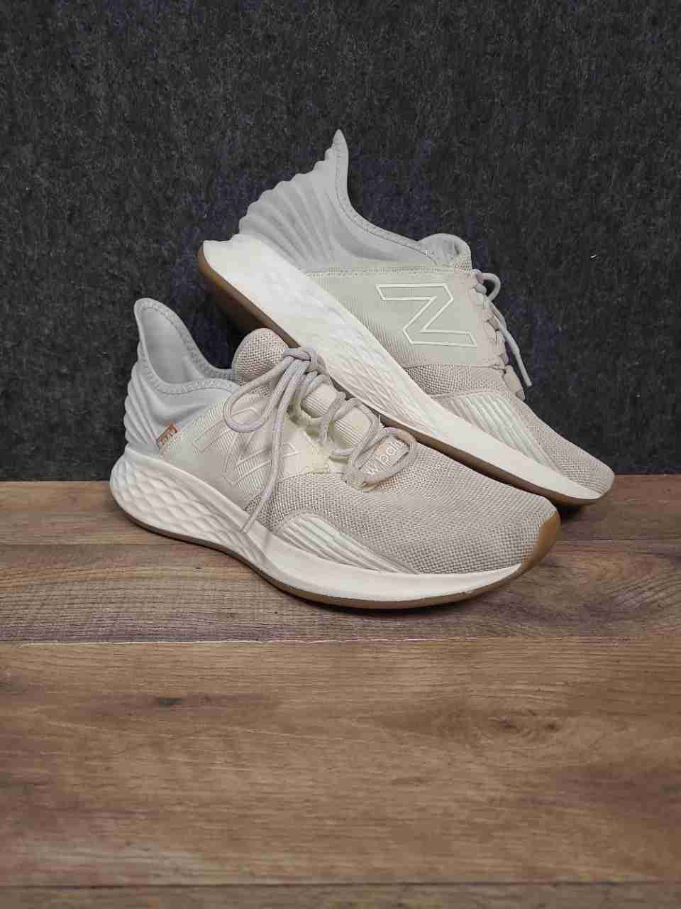 New Balance Fresh Foam Roav Bone Cream Gum Sole Running Shoes Men's Size 9