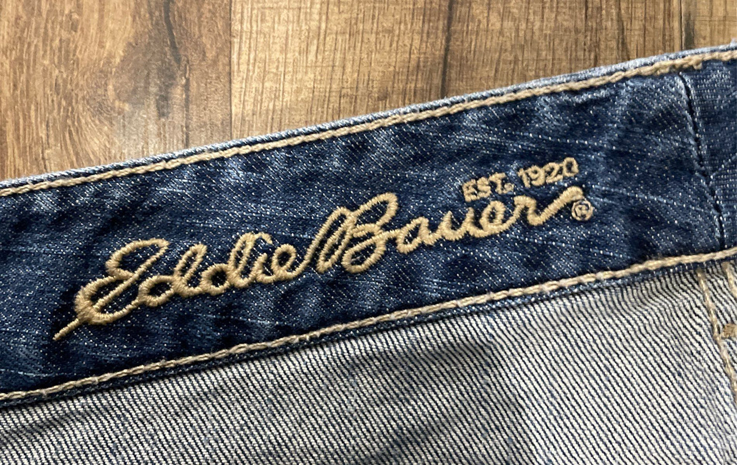 Eddie Bauer Women's Blue Classic Fit Stretch Denim Straight Leg Jeans Sz 16S