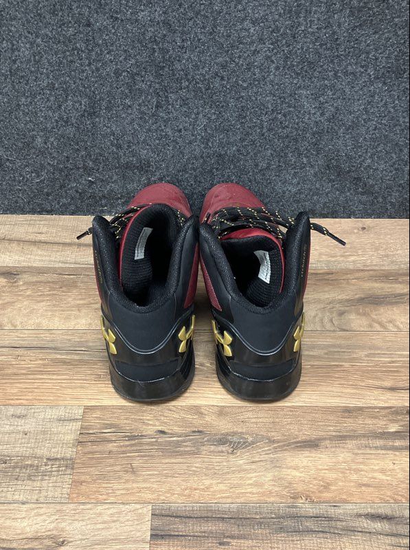 Under Armour Clutchfit Drive 2 Maroon Black Gold Basketball Shoes Size 10